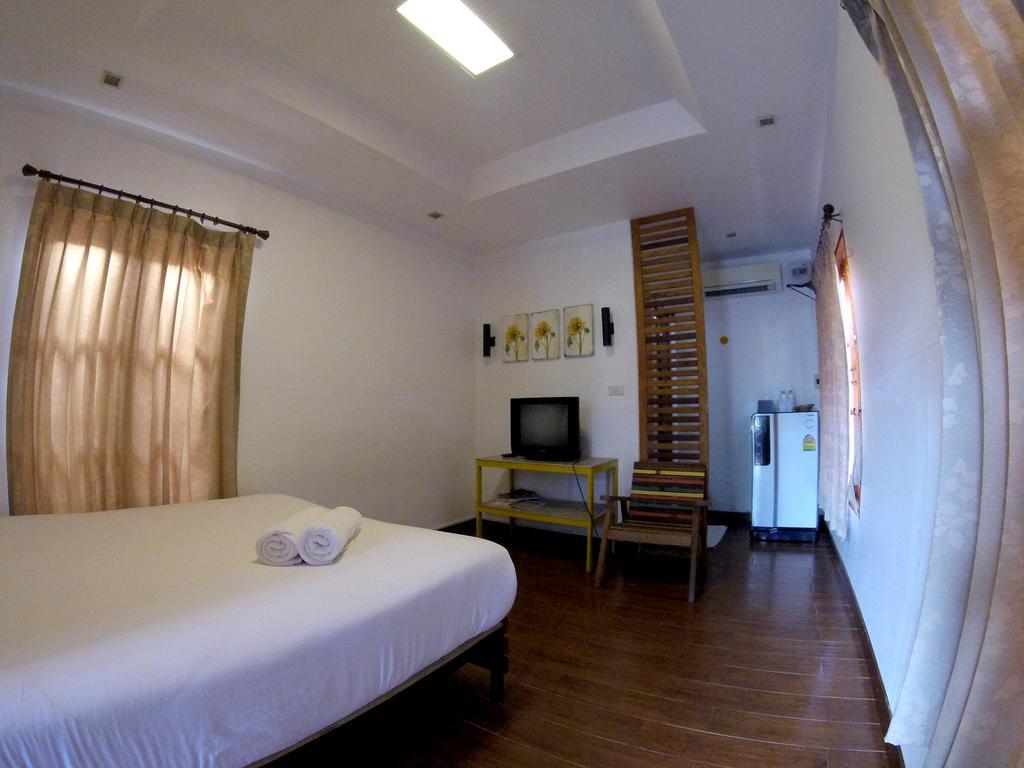 Toffee House Hotel Nakhon Nayok Exterior photo